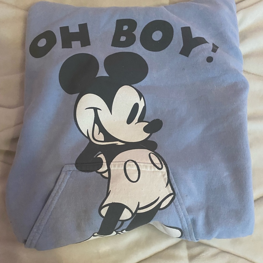 Women’s mickey sweater